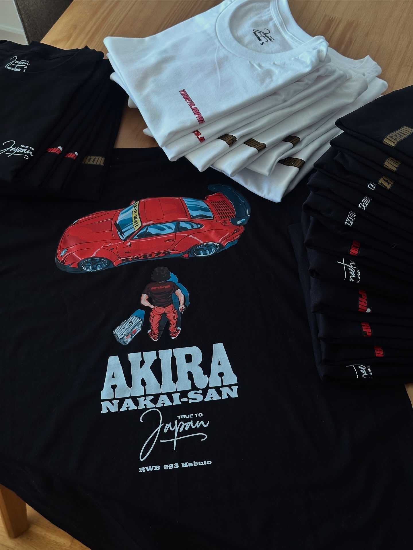 Remera Akira Nakai
